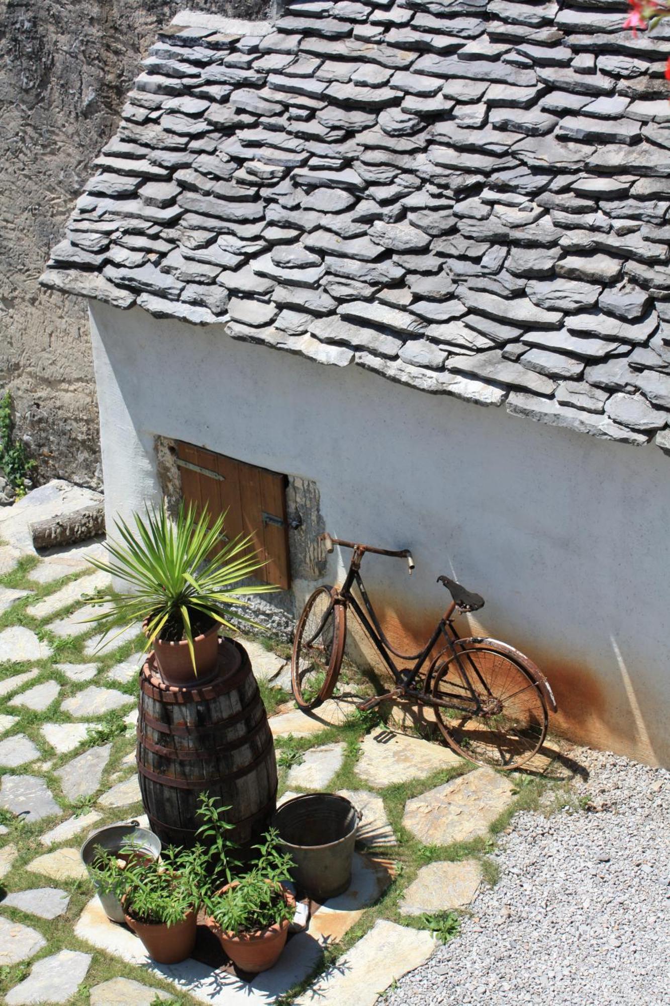 Pliskovica Youth Hostel Eksteriør billede