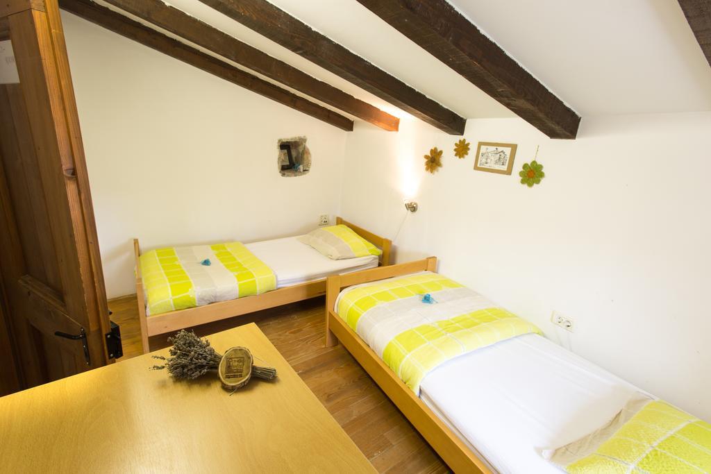 Pliskovica Youth Hostel Eksteriør billede
